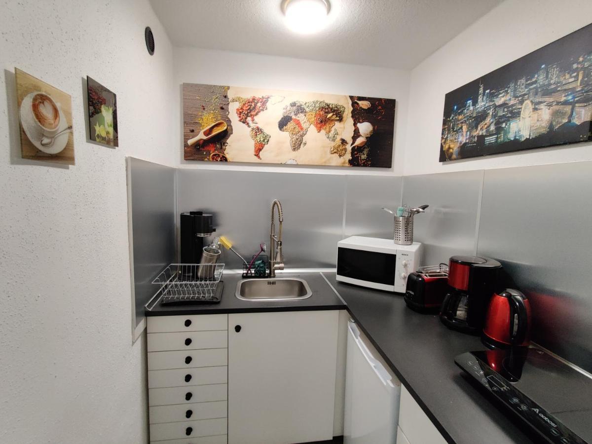 H-Lodges - Top City-Appartments In Essen Ruang foto
